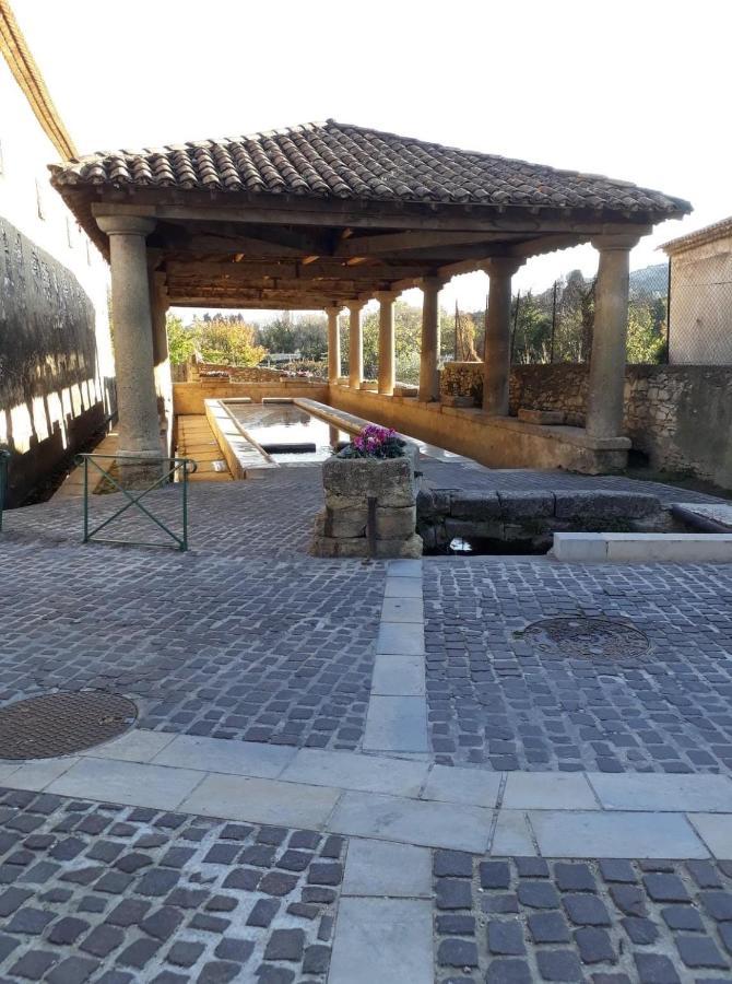 Le Cabanon De Lea Apartment Tavel Bagian luar foto